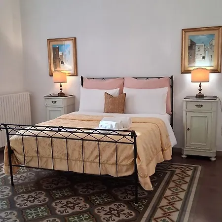 Frühstückspension '900 Centro 3*