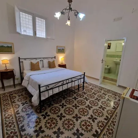 '900 Centro Bed & Breakfast *
