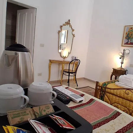 '900 Centro Oda ve Kahvaltı Lecce