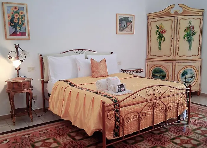 '900 Centro Bed & Breakfast 3*